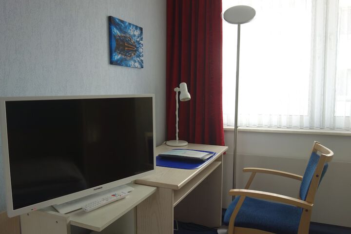 Room 16 of 50