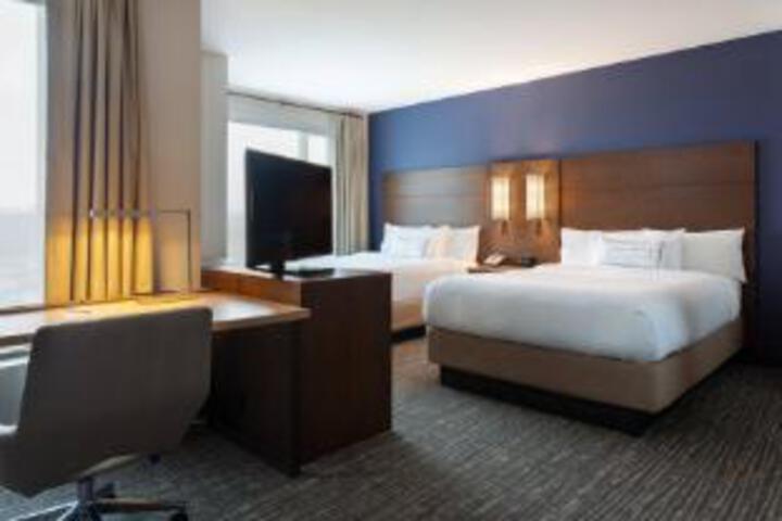Suite 32 of 35