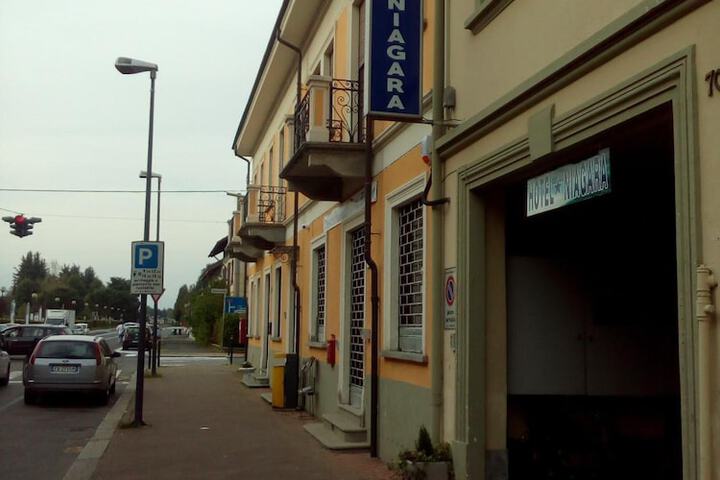 Hotel 53 of 53