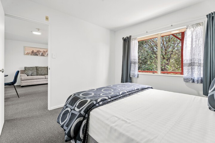 Room 6 of 22