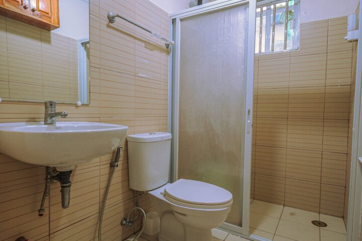 Room 53 of 224