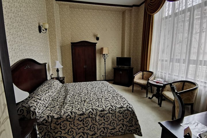 Room 8 of 26