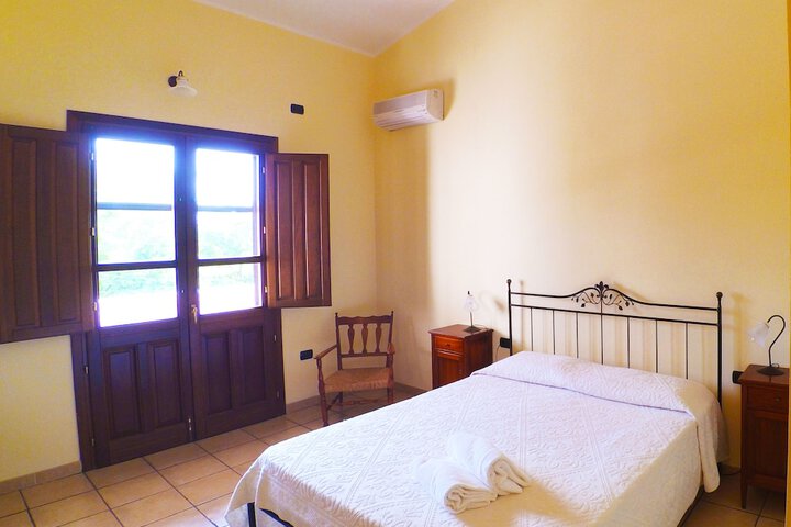 Room 2 of 46