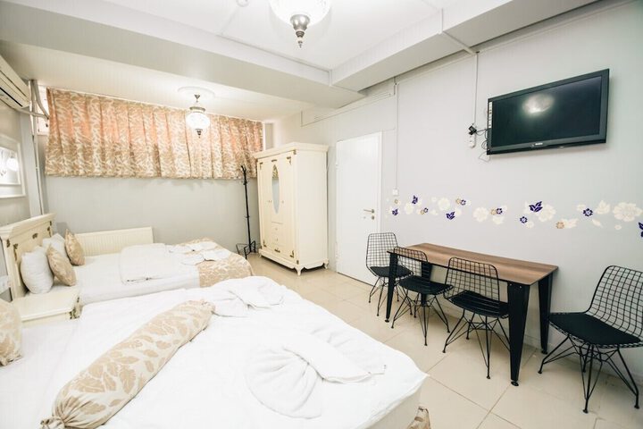 Room 8 of 45