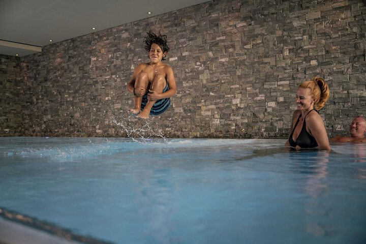 Pool 38 of 60