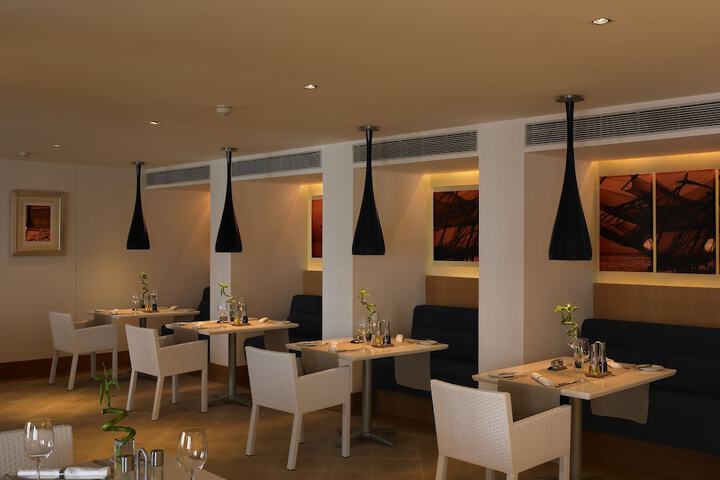 Dining 61 of 81
