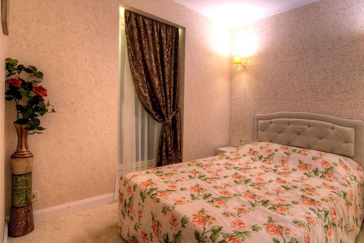 Room 8 of 44