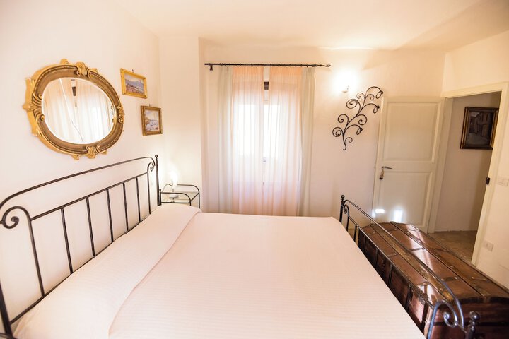 Room 28 of 115