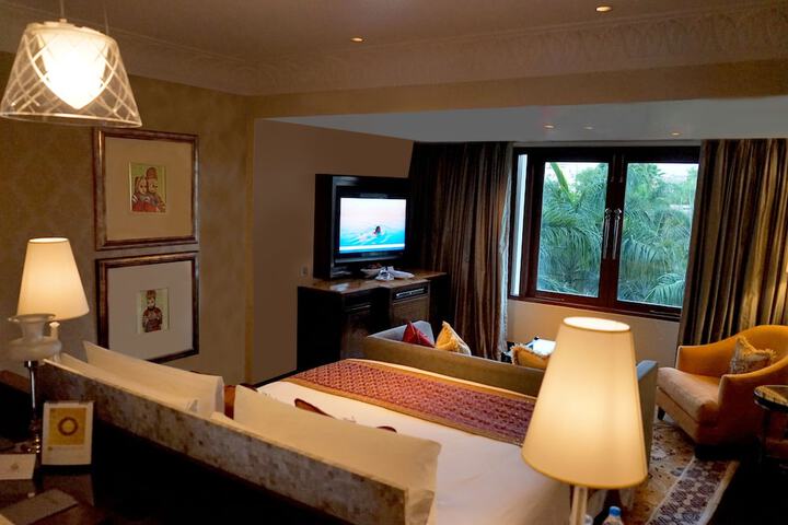 Room 6 of 109