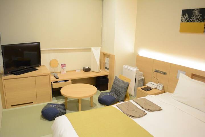 Room 16 of 27