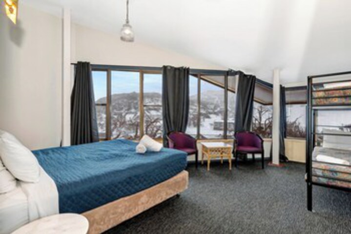 Room 22 of 63