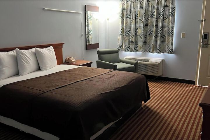 Room 36 of 74