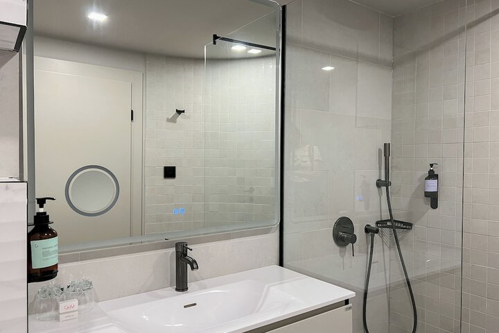 Room 16 of 47