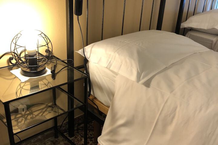 Room 5 of 43