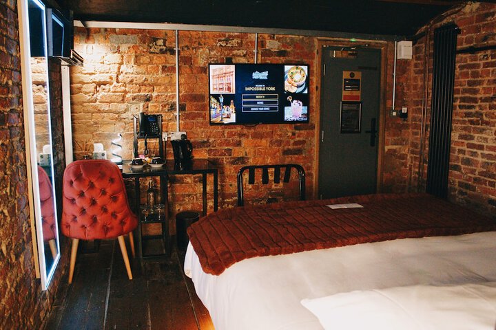 Room 48 of 84