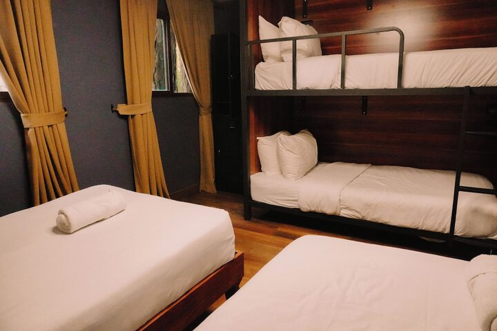 Room 40 of 129