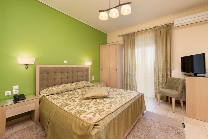 Room 9 of 157
