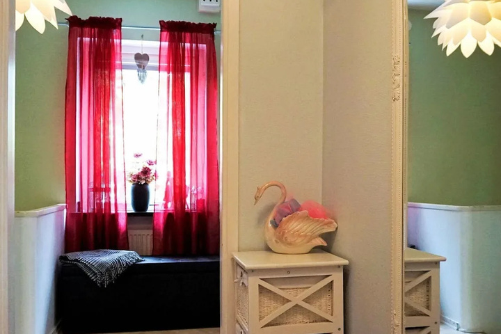 Room 2 of 19