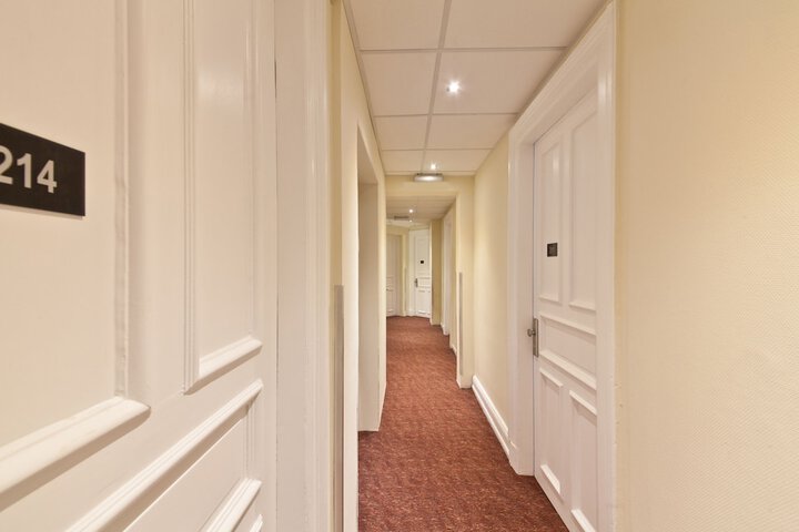 Ballroom/Hall 53 of 70