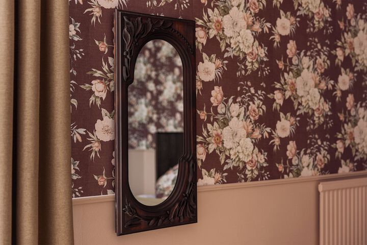 Room 27 of 65