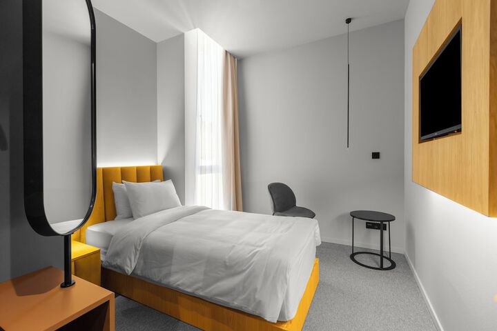 Room 19 of 58