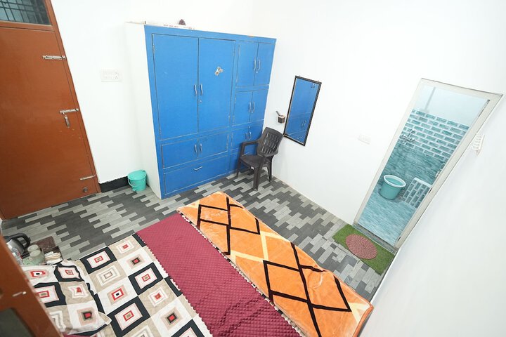 Room 3 of 14