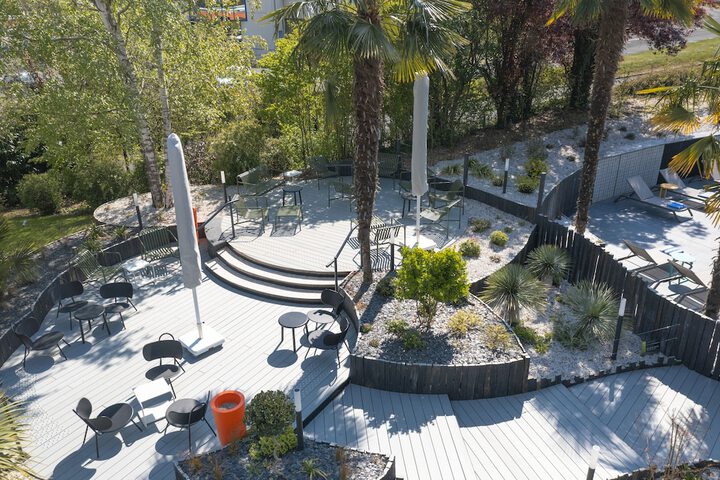 Pool 208 of 278