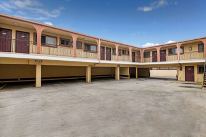 Terrace/Patio 100 of 102