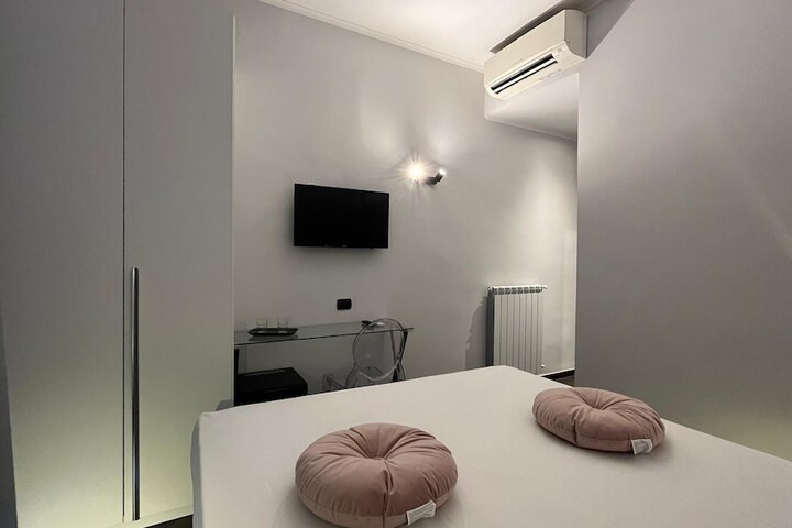 Room 11 of 23
