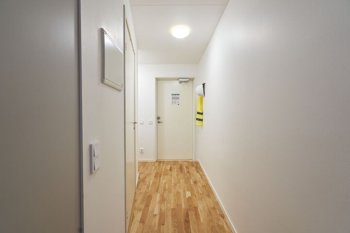 Room 8 of 31