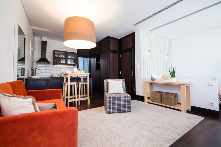 Room 14 of 36