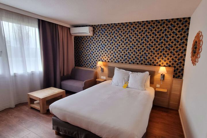 Room 17 of 79