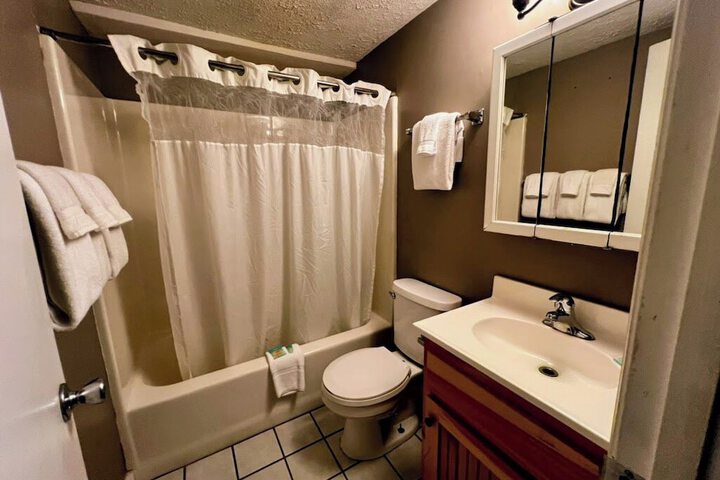 Room 260 of 299