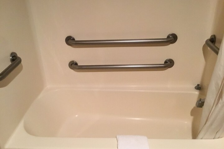 Basic Single King Bed (11 of 11)