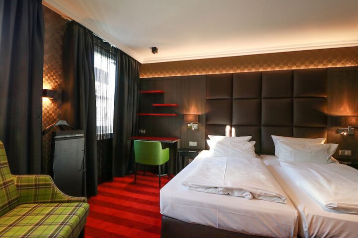 Room 20 of 101