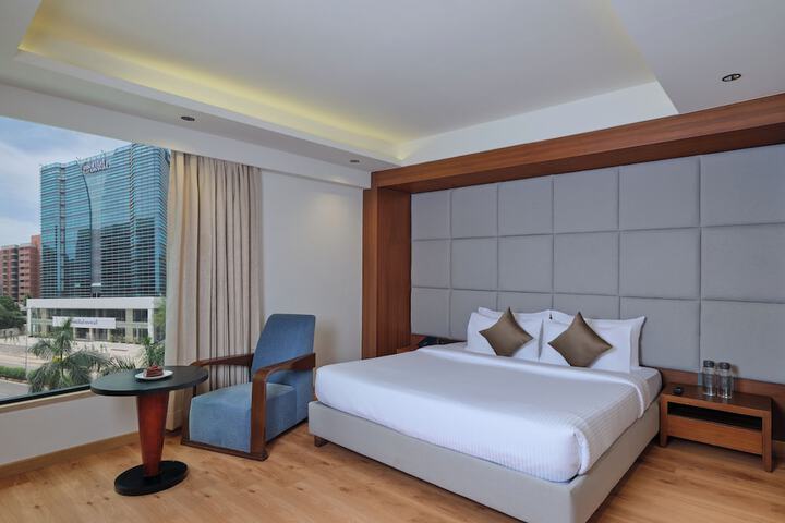 Room 9 of 19