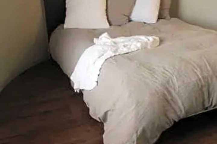 Room 3 of 13