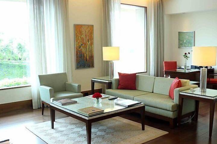 Room 28 of 109