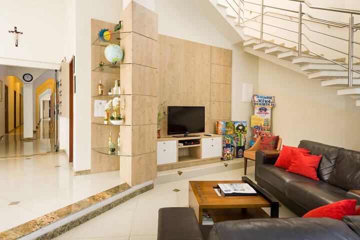 Guest Lobby