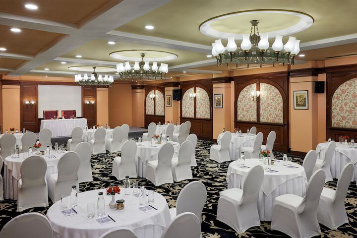 Banquet hall