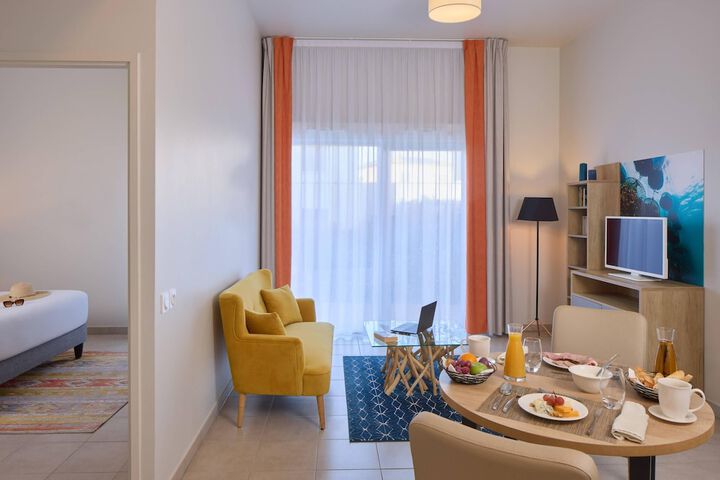 Room 4 of 21