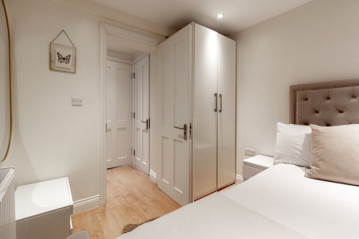 Room 19 of 109