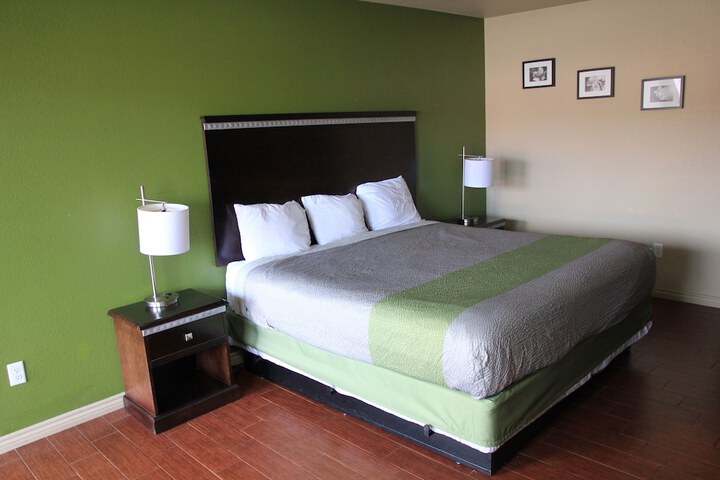 Room 20 of 37
