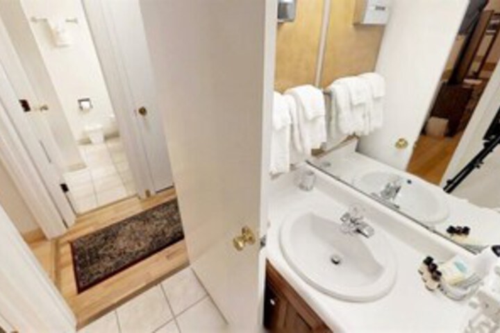 Room 3 of 15