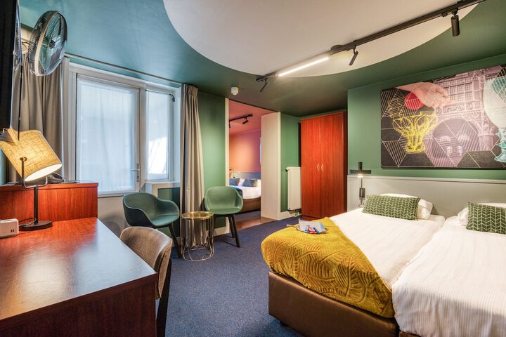 Room 22 of 59