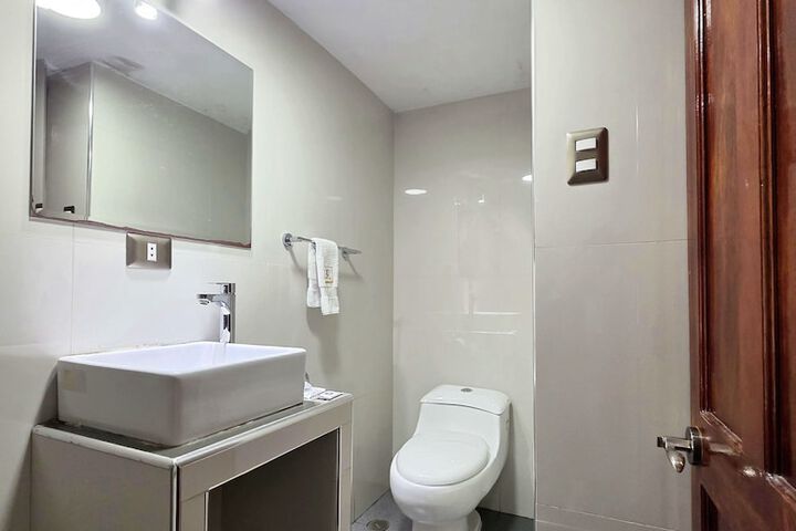 Room 16 of 17