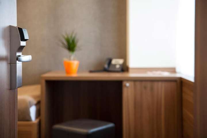 Room 2 of 22