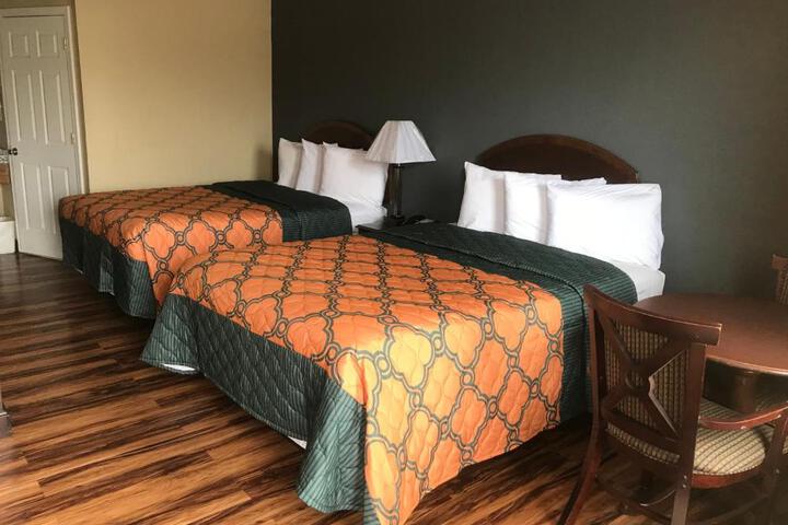 2 Double Beds (3 of 7)
