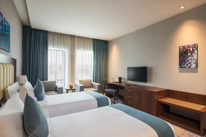 Room 8 of 42
