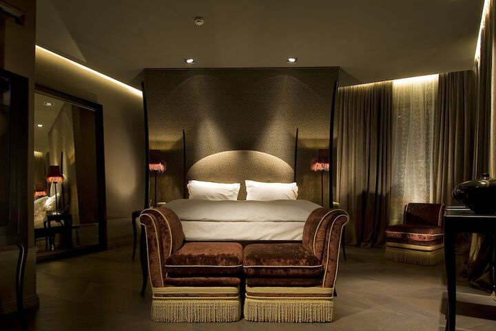 Room 10 of 53